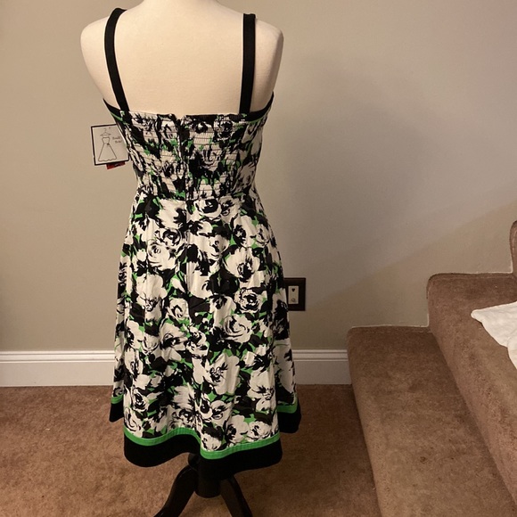 R&K dress - Picture 4 of 7